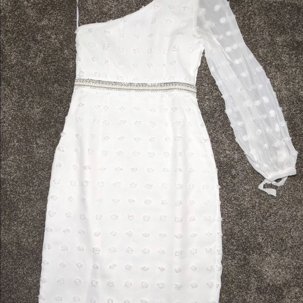 Jaus one should white dress